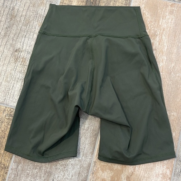Gymshark Elevate Bicycle Shorts Bike Shorts High Rise Army Green Size Small S - Picture 2 of 7